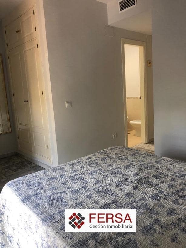 Villa/Maison Semi-Mitoyenne de 4 chambres à louer à El Puerto de Santa Maria - 1 500 € (Ref: 9829527)