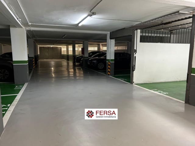 Garaje en Santiago de Compostela en venta - 50.000 € (Ref: 9829529)