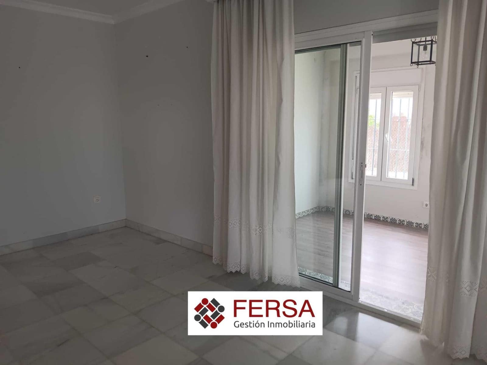 3 bedroom Villa for rent in El Puerto de Santa Maria with garage - € 1,700 (Ref: 9833594)