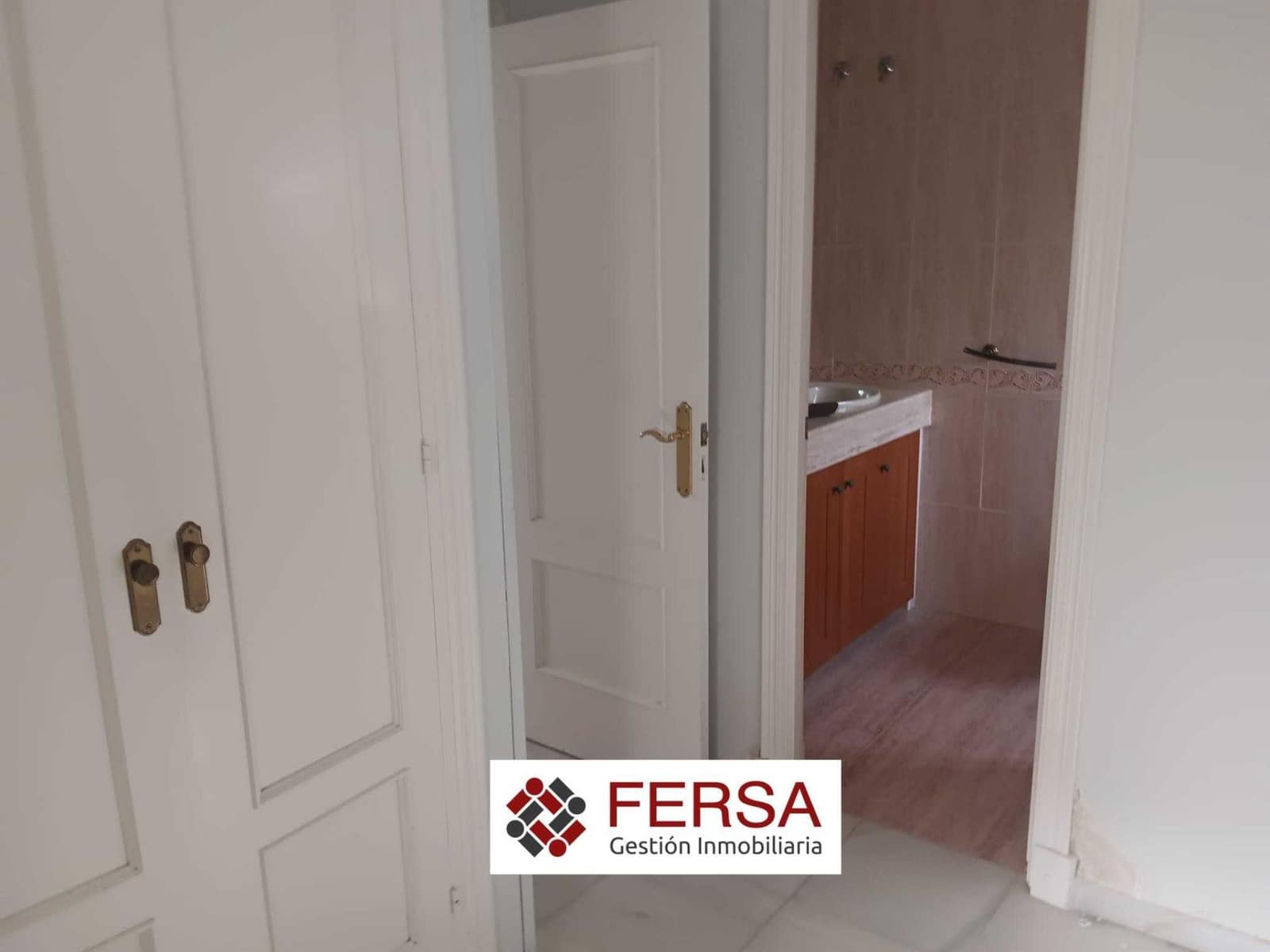 3 bedroom Villa for rent in El Puerto de Santa Maria with garage - € 1,700 (Ref: 9833594)