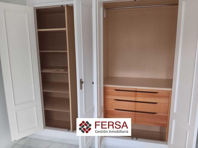 3 slaapkamer Villa te huur in El Puerto de Santa María met garage - € 1.700 (Ref: 9833594)