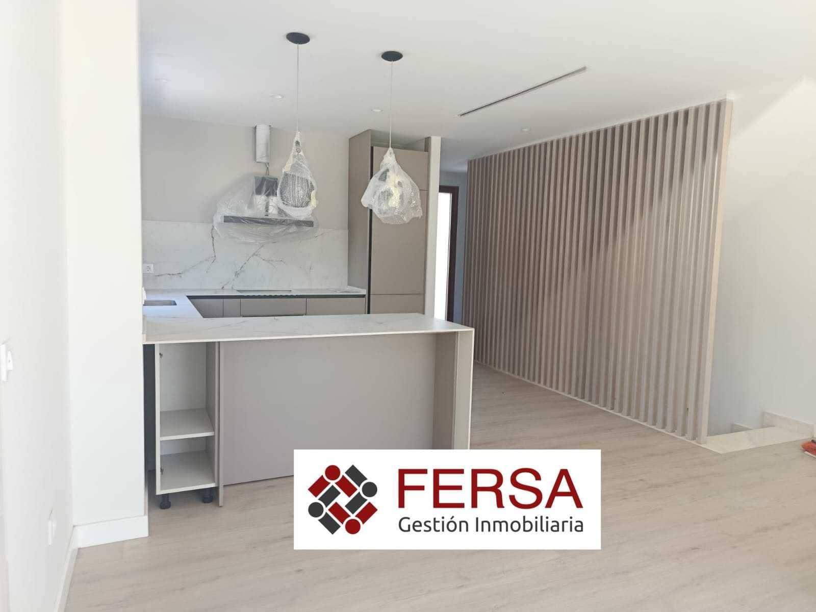 Pareado de 3 habitaciones en El Puerto de Santa María en venta - 950.000 € (Ref: 9851690)