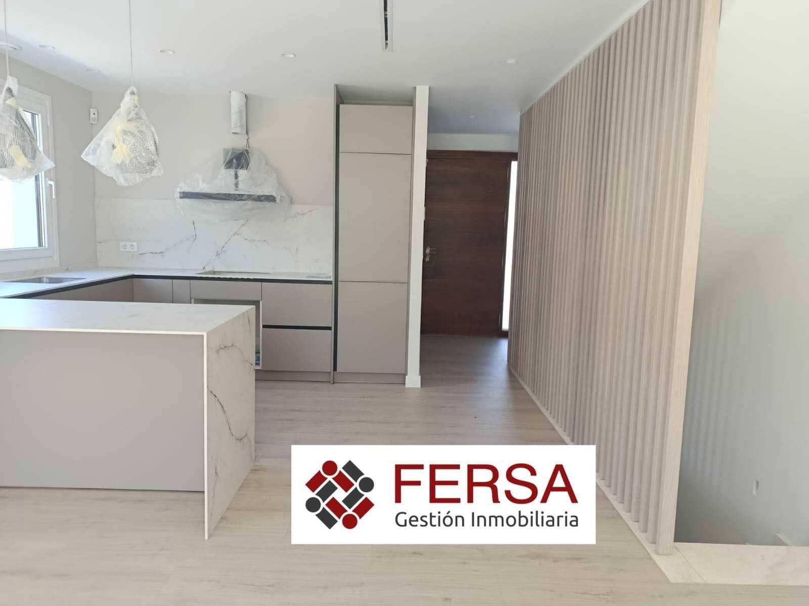 Pareado de 3 habitaciones en El Puerto de Santa María en venta - 950.000 € (Ref: 9851690)