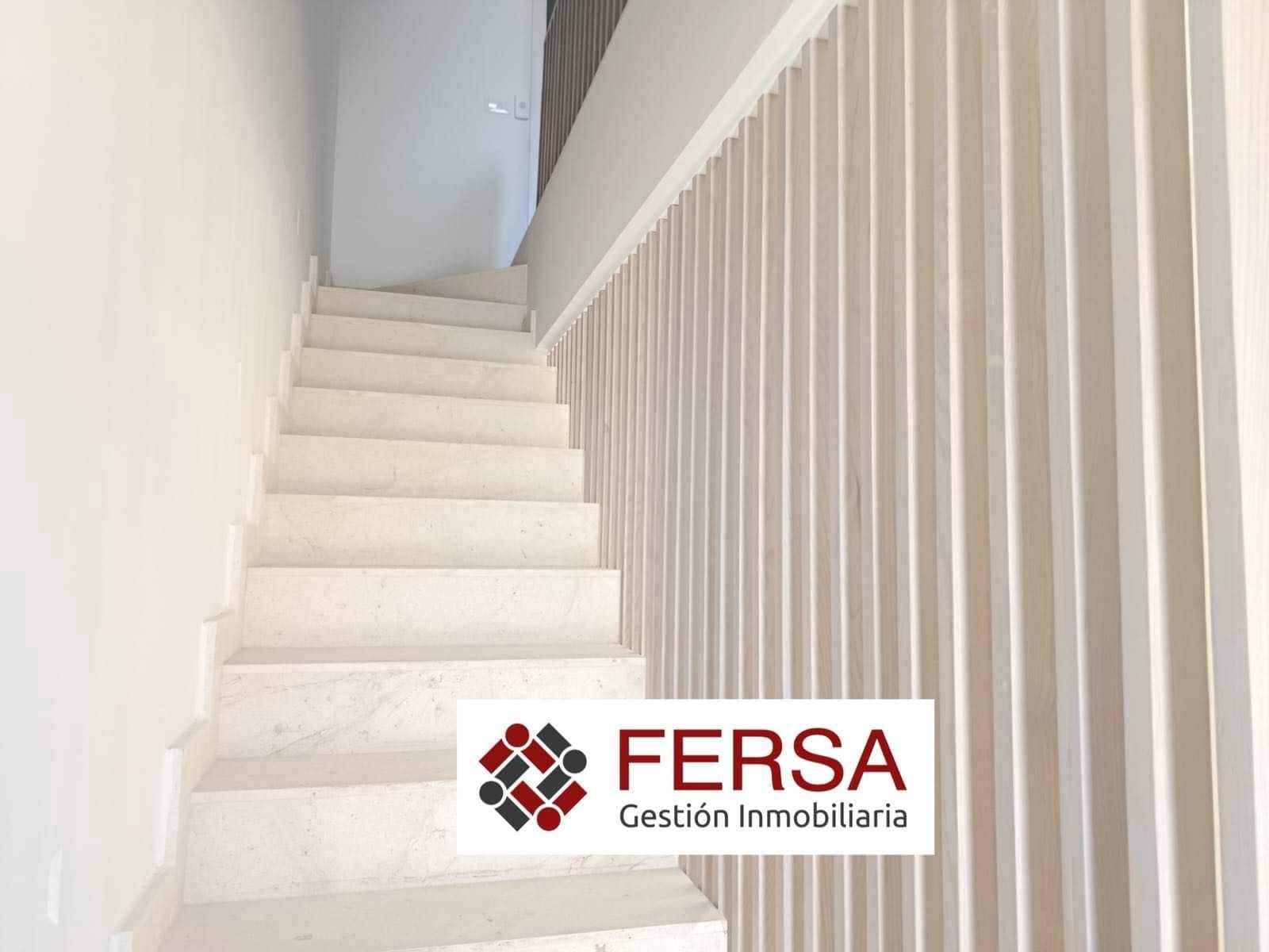 Pareado de 3 habitaciones en El Puerto de Santa María en venta - 950.000 € (Ref: 9851690)