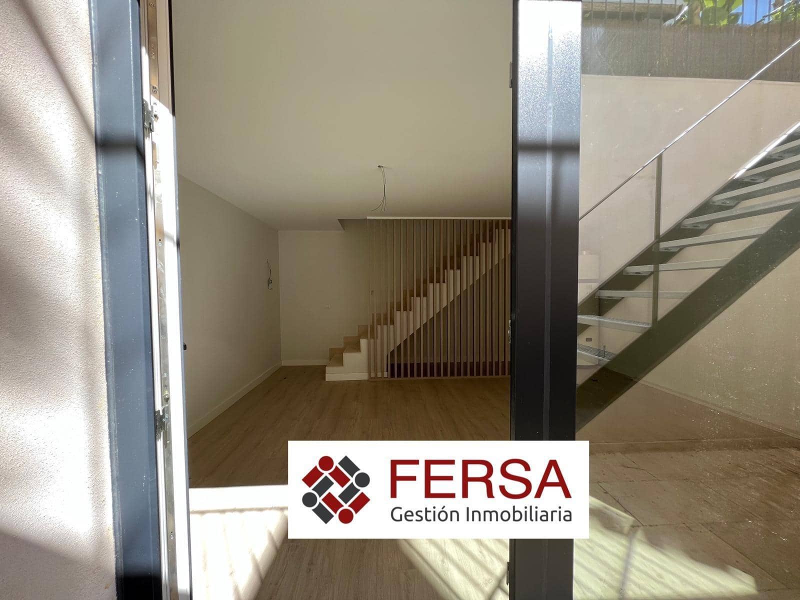 Pareado de 3 habitaciones en El Puerto de Santa María en venta - 950.000 € (Ref: 9851690)