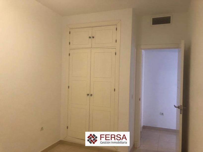 3 soverom Leilighet til leie i El Puerto de Santa Maria med svømmebasseng garasje - € 1 600 (Ref: 9878741)