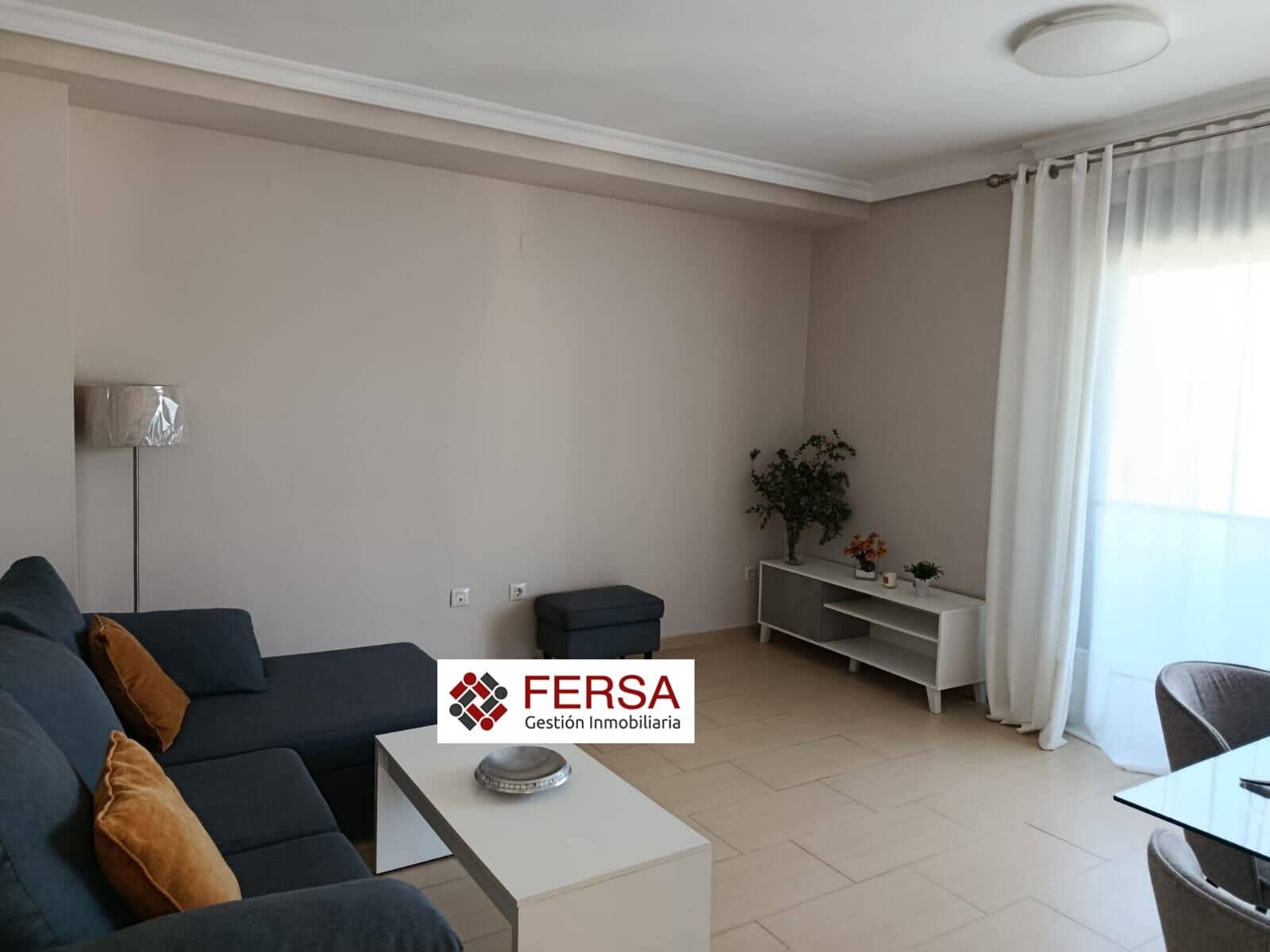 2 soverom Leilighet til leie i El Puerto de Santa Maria med svømmebasseng garasje - € 980 (Ref: 9878745)