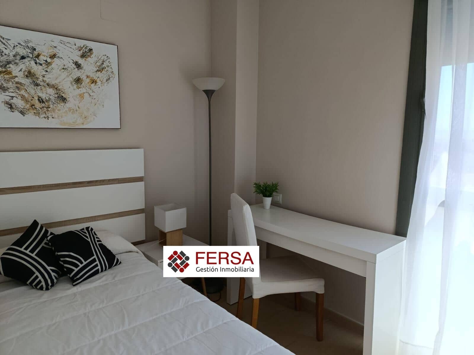2 soverom Leilighet til leie i El Puerto de Santa Maria med svømmebasseng garasje - € 980 (Ref: 9878745)