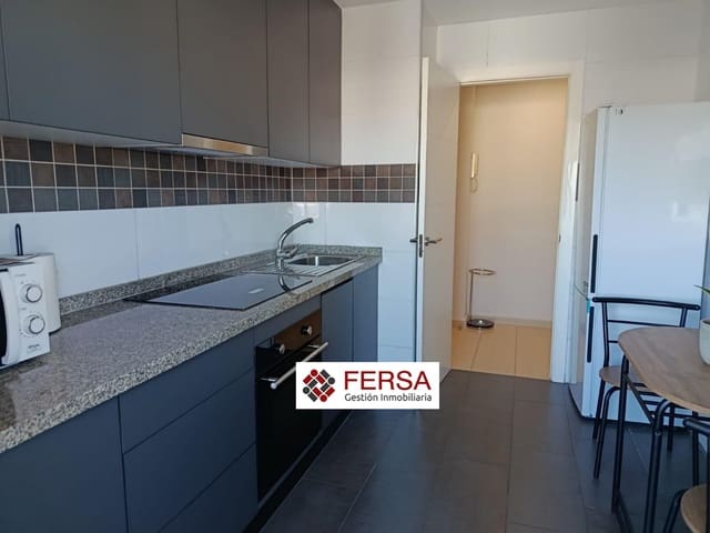 2 soverom Leilighet til leie i El Puerto de Santa María med svømmebasseng garasje - € 980 (Ref: 9878745)