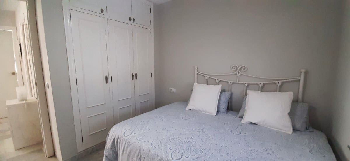 2 bedroom Apartment for rent in El Puerto de Santa Maria with pool - € 800 (Ref: 9899120)