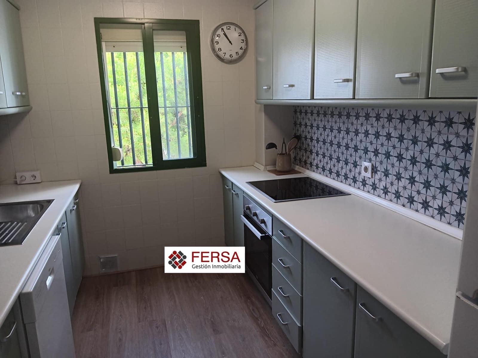 2 sovrum Lägenhet att hyra i El Puerto de Santa Maria med pool garage - 1 200 € (Ref: 9903850)