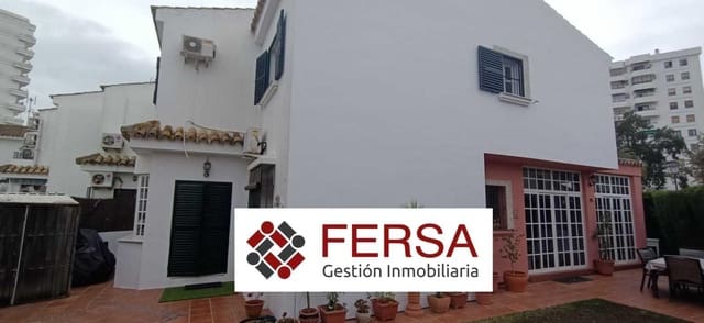 4 soveværelse Semi-Rækkehus til salg i El Puerto de Santa María med swimmingpool - € 510.000 (Ref: 9907478)