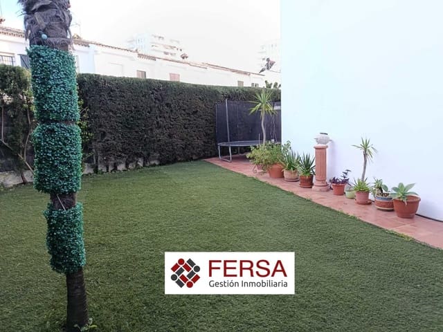 4 soveværelse Semi-Rækkehus til salg i El Puerto de Santa María med swimmingpool - € 510.000 (Ref: 9907478)