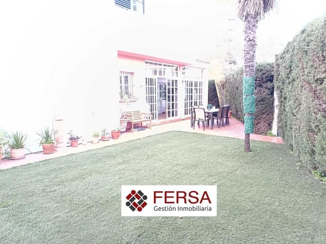 4 soveværelse Semi-Rækkehus til salg i El Puerto de Santa María med swimmingpool - € 510.000 (Ref: 9907478)