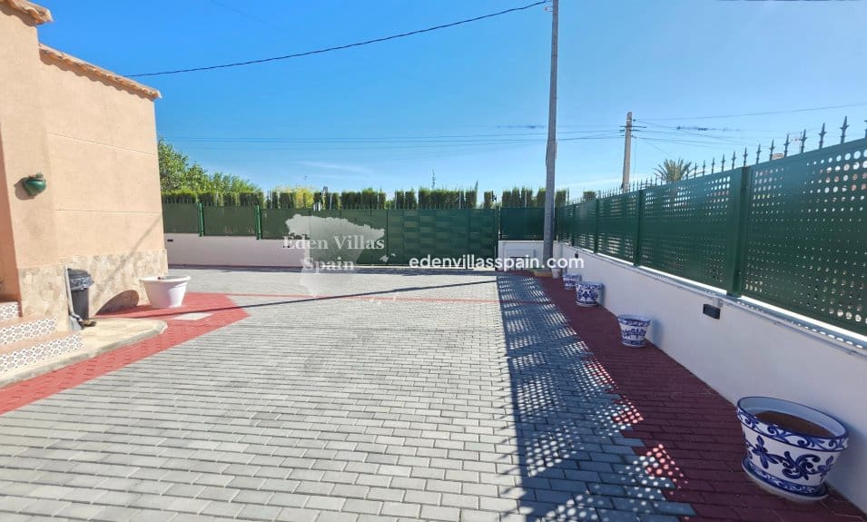 3 makuuhuone Maalaistalo myytävänä paikassa Alicante kaupunki mukana uima-altaan 
autotalli - 480 000 € (Ref: 10085213)