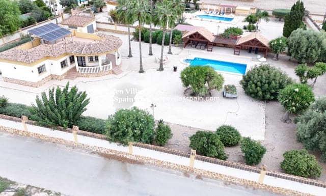 Finca/Casa Rural de 3 habitaciones en Catral en venta con piscina garaje - 420.000 € (Ref: 10127275)