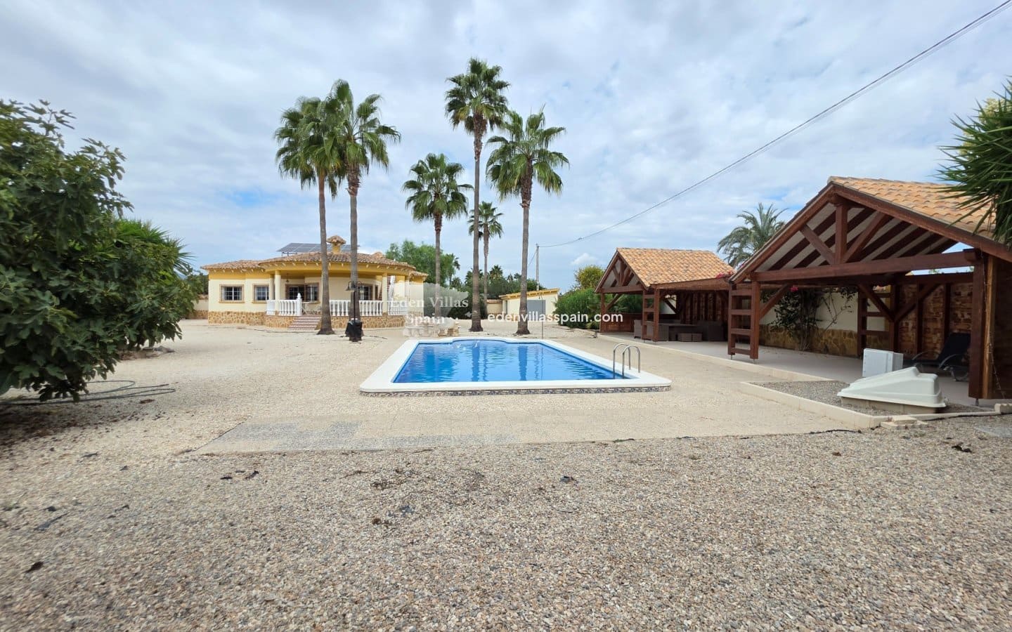 Finca/Casa Rural de 3 habitaciones en Catral en venta con piscina garaje - 420.000 € (Ref: 10127275)