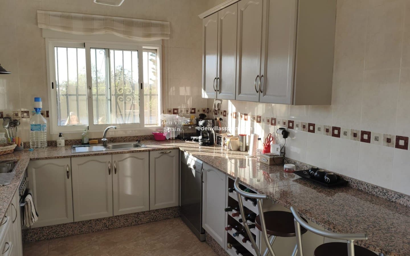 5 soveværelse Finca/Landehus til salg i Alicante by med swimmingpool garage - € 399.995 (Ref: 10167914)