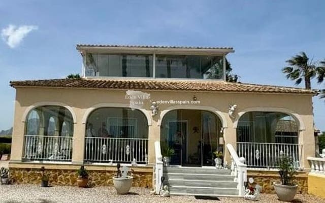 3 chambre Finca/Maison de Campagne à vendre à Almoradí avec piscine garage - 575 000 € (Ref: 10172821)