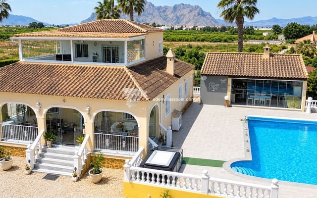 3 soveværelse Finca/Landehus til salg i Benejúzar med swimmingpool garage - € 575.000 (Ref: 10172822)