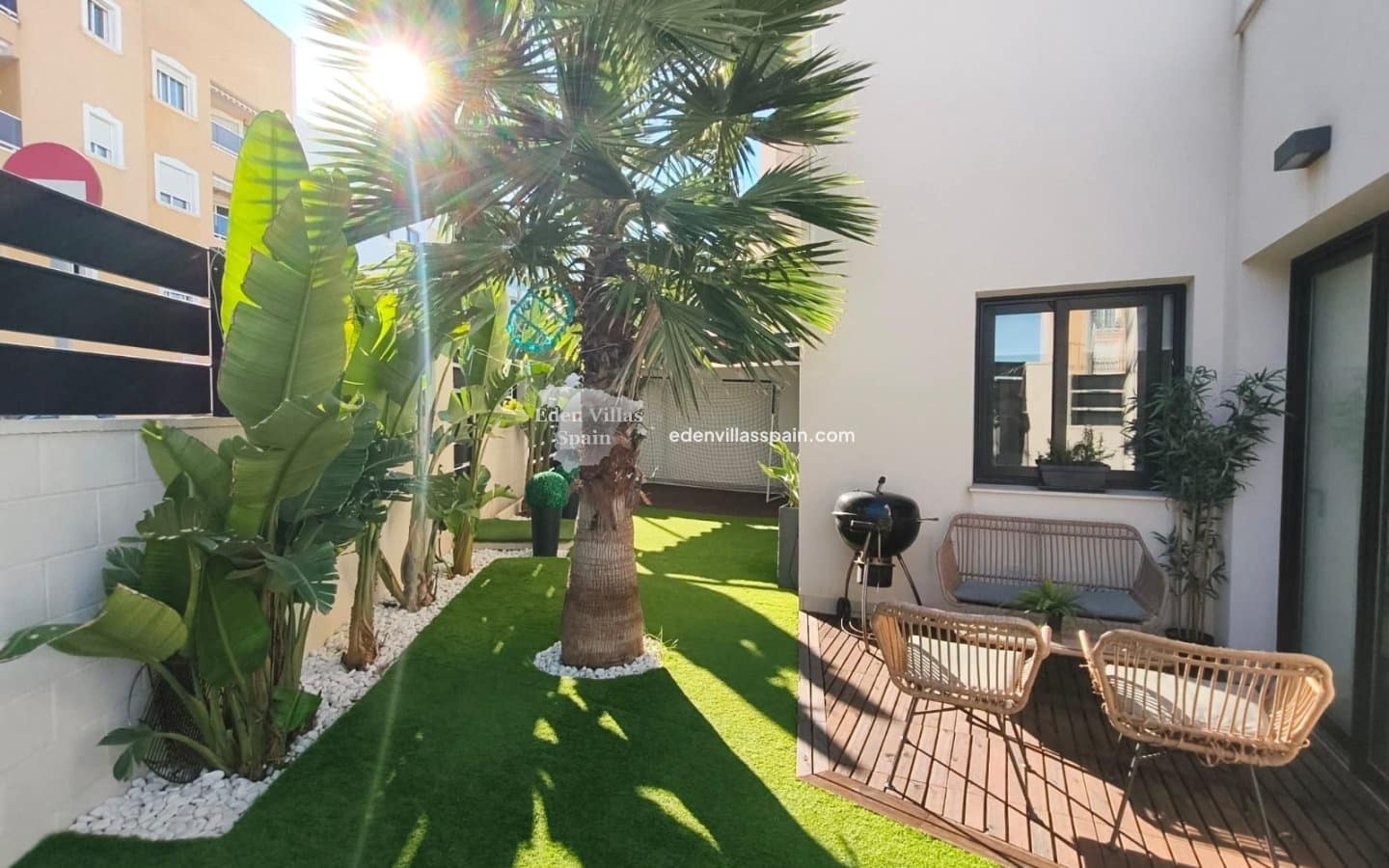 3 soverom Villa til salgs i Alicante by med svømmebasseng garasje - € 339 995 (Ref: 10180625)