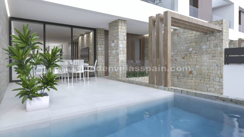 3 soverom Hus til salgs i Alicante by med svømmebasseng - € 425 000 (Ref: 7589998)