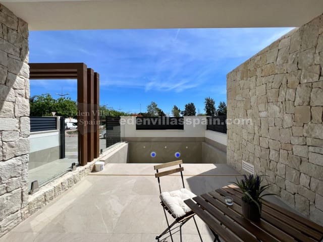 3 bedroom Townhouse for sale in Alicante / Alacant city with pool - € 425,000 (Ref: 7589998)