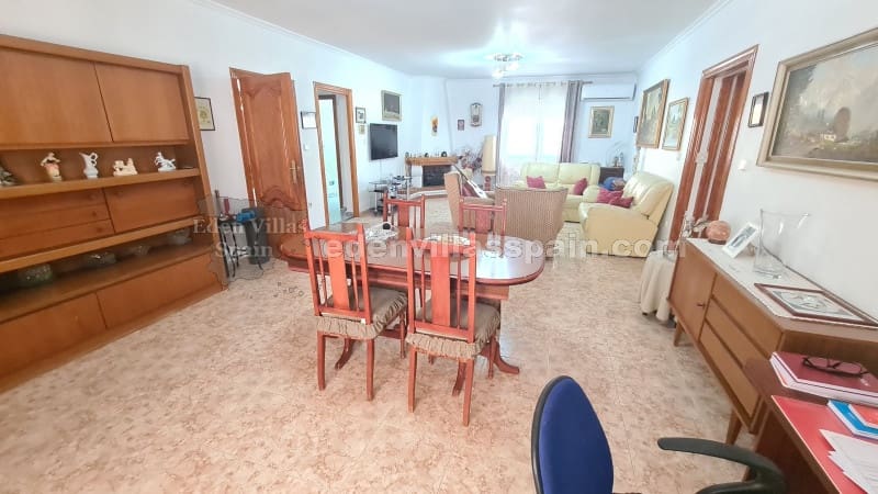 5 sypialnia Finka/Dom wiejski na sprzedaż w Catral z basenem garażem - 365 000 € (Ref: 7970949)