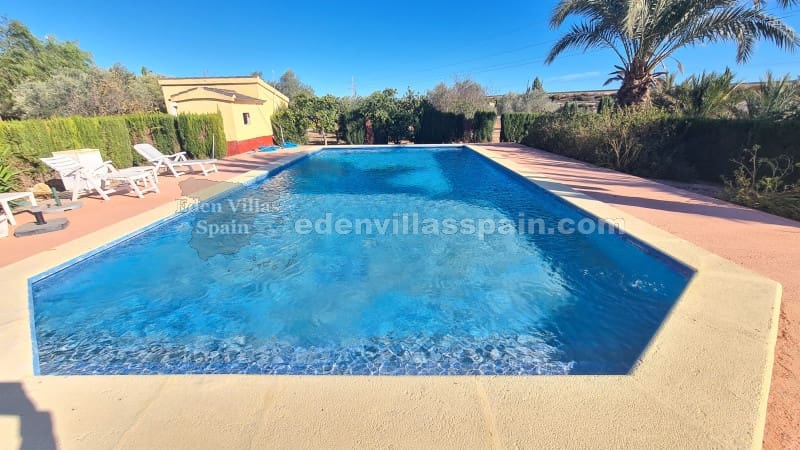 5 sypialnia Finka/Dom wiejski na sprzedaż w Catral z basenem garażem - 365 000 € (Ref: 7970949)