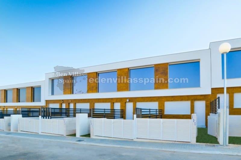 2 bedroom Apartment for sale in Santa Pola with pool - € 270,000 (Ref: 8052067)