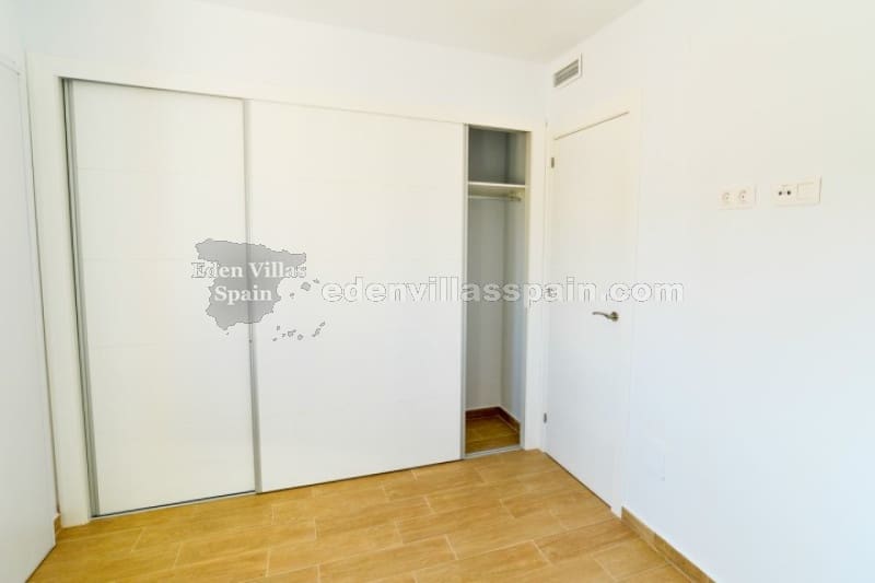 2 bedroom Apartment for sale in Santa Pola with pool - € 270,000 (Ref: 8052067)