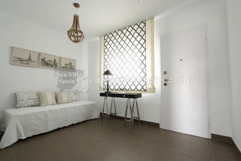 2 bedroom Apartment for sale in Santa Pola with pool - € 270,000 (Ref: 8052067)