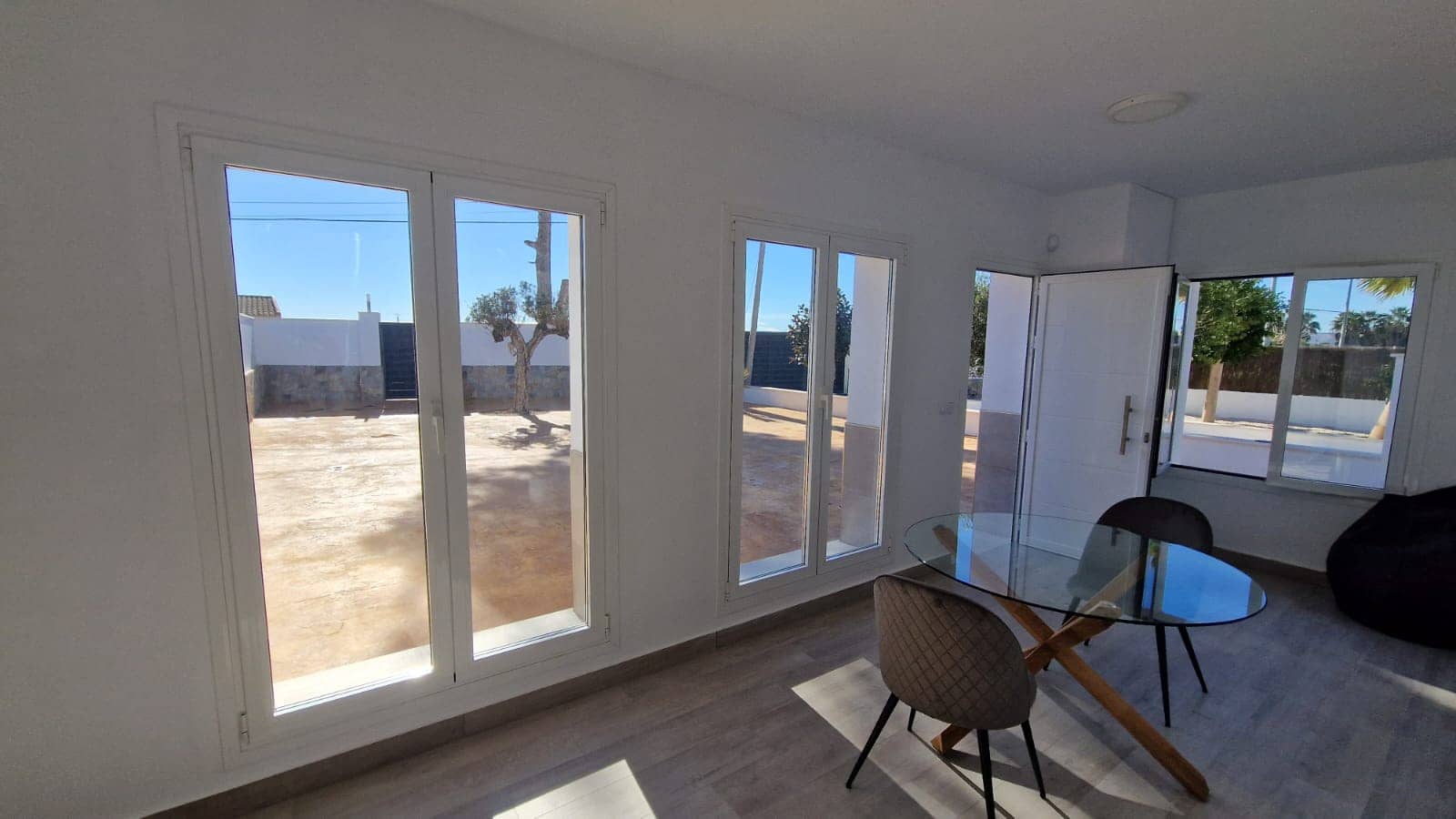 4 soverom Finca/Herregård til salgs i Alicante by med svømmebasseng - € 1 600 (Ref: 8321251)