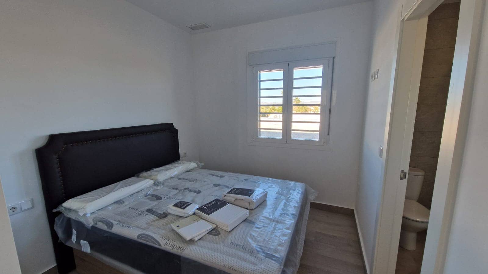 4 soverom Finca/Herregård til salgs i Alicante by med svømmebasseng - € 1 600 (Ref: 8321251)