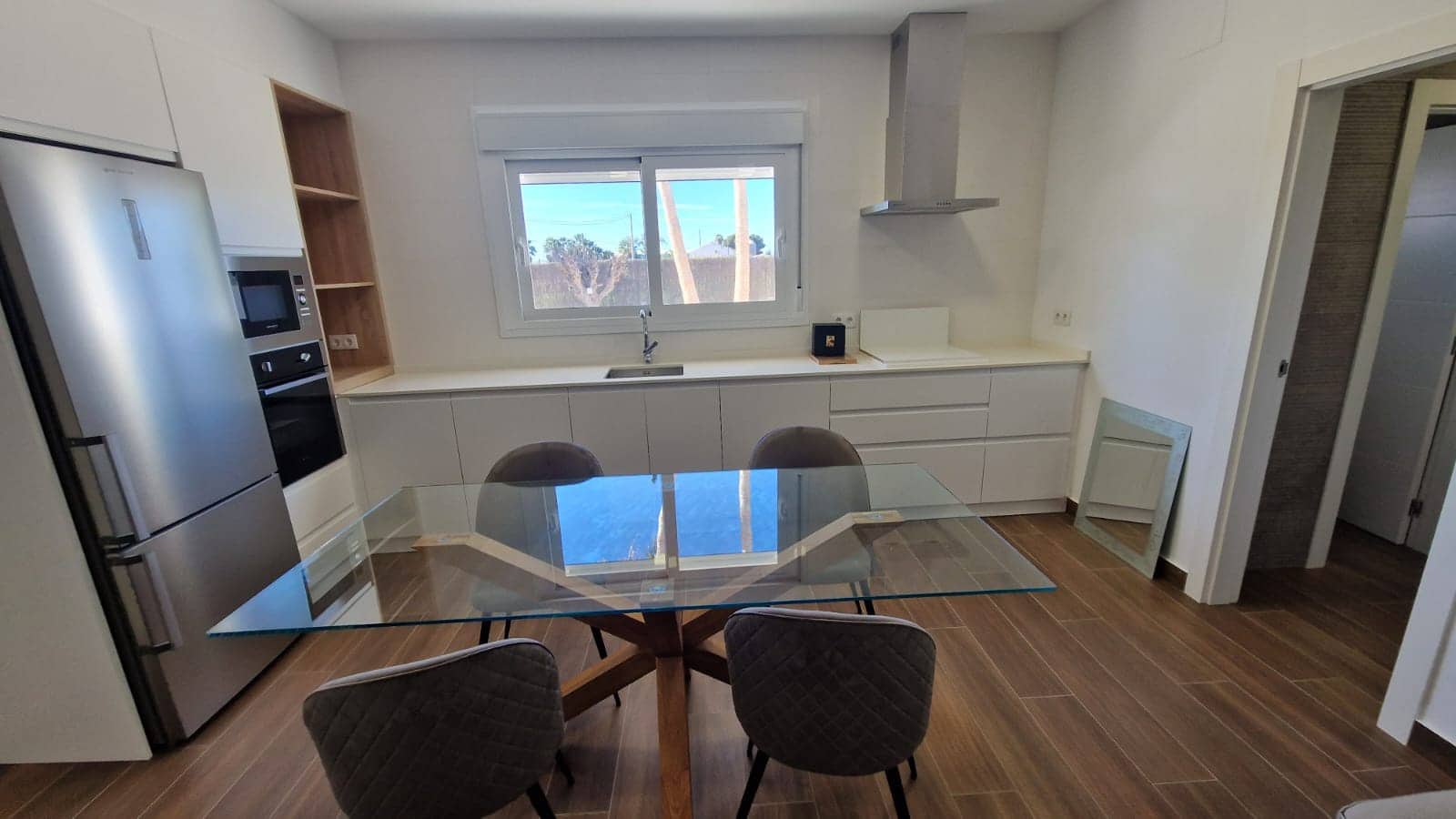 4 soverom Finca/Herregård til salgs i Alicante by med svømmebasseng - € 1 600 (Ref: 8321251)