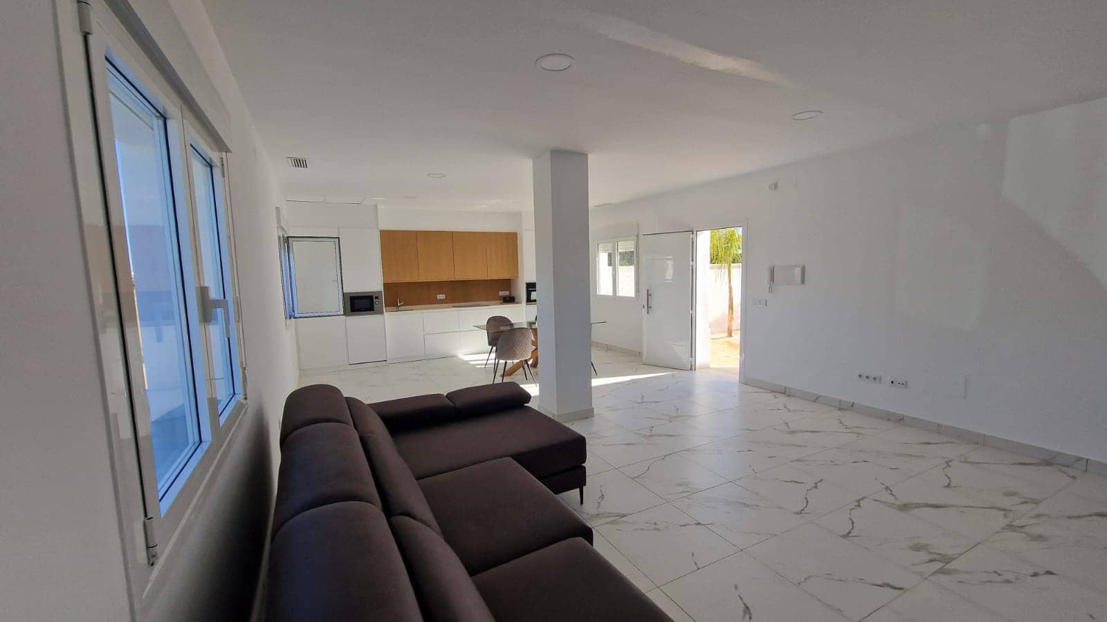 4 soverom Finca/Herregård til salgs i Alicante by med svømmebasseng - € 1 600 (Ref: 8321251)