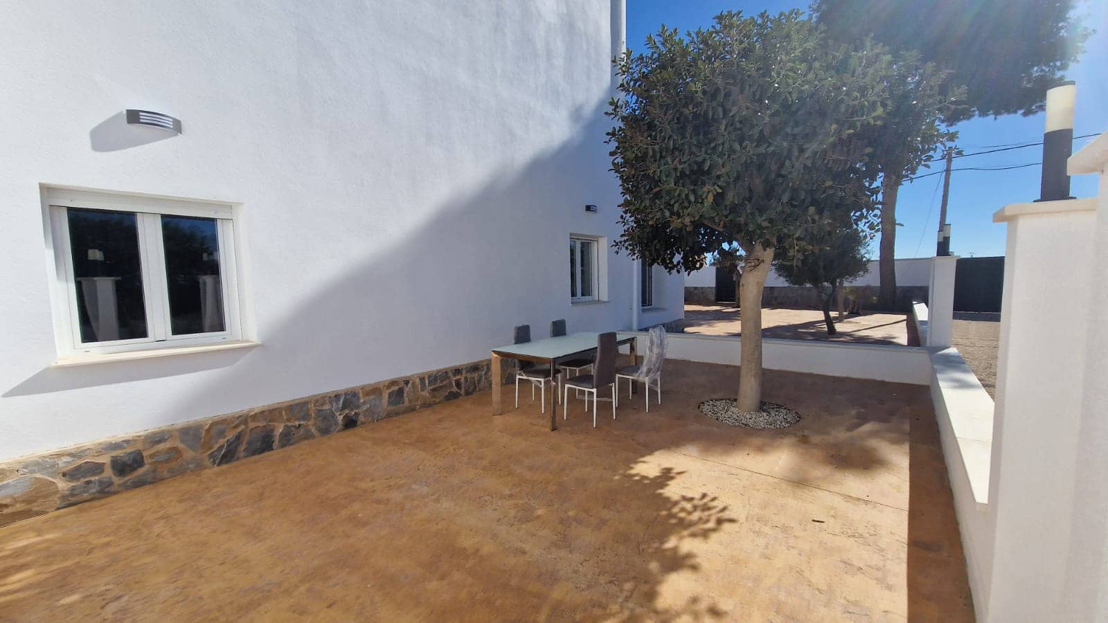 4 soverom Finca/Herregård til salgs i Alicante by med svømmebasseng - € 1 600 (Ref: 8321251)