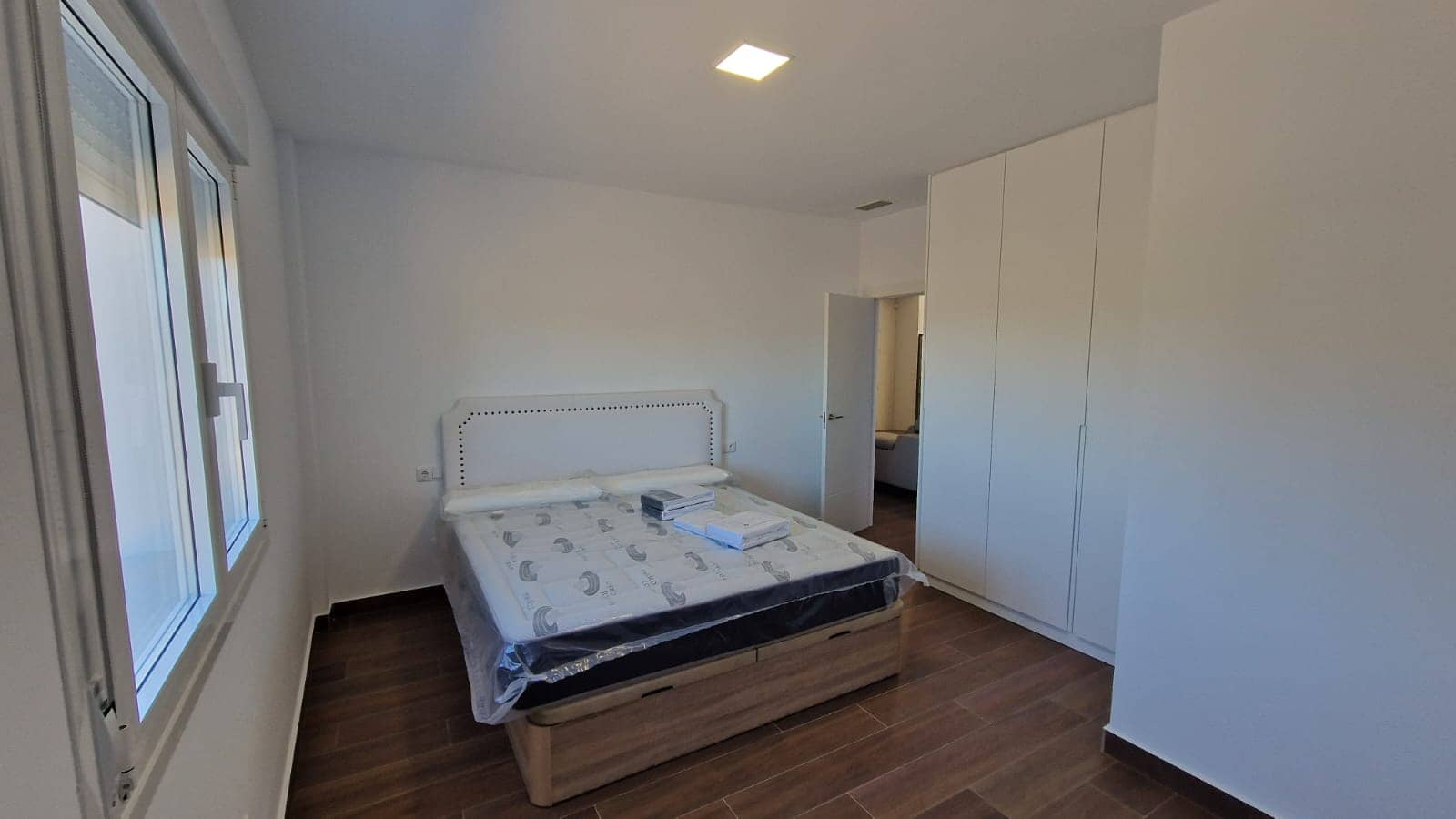 4 soverom Finca/Herregård til salgs i Alicante by med svømmebasseng - € 1 600 (Ref: 8321251)