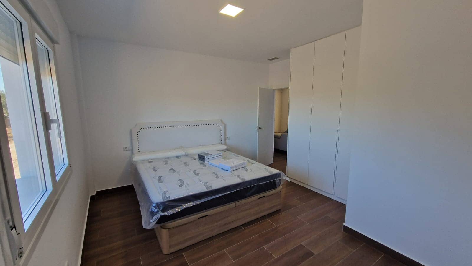 4 soverom Finca/Herregård til salgs i Alicante by med svømmebasseng - € 1 600 (Ref: 8321251)