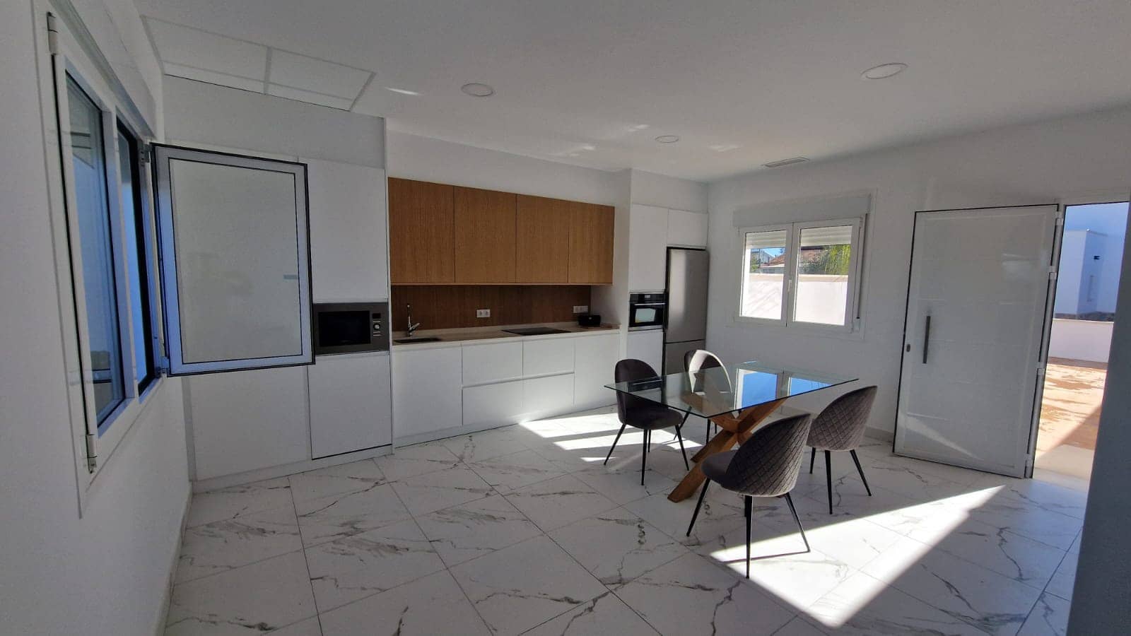 4 soverom Finca/Herregård til salgs i Alicante by med svømmebasseng - € 1 600 (Ref: 8321251)