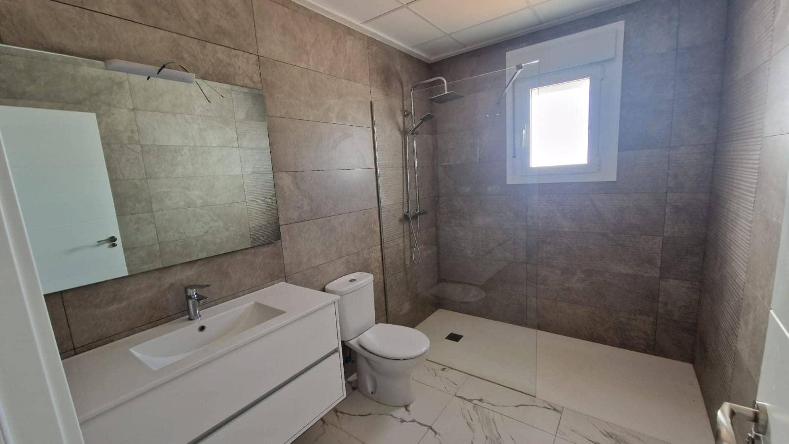 4 soverom Finca/Herregård til salgs i Alicante by med svømmebasseng - € 1 600 (Ref: 8321251)