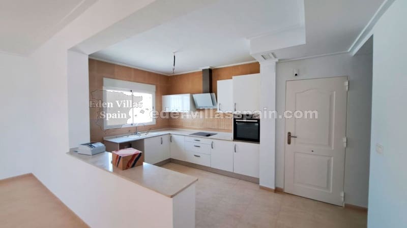 3 slaapkamer Finca/Landhuis te koop in Alicante stad met zwembad - € 385.000 (Ref: 8323854)