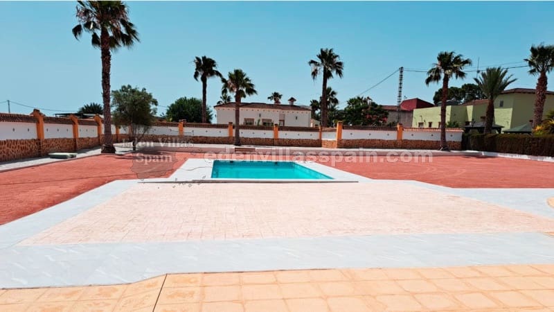 3 slaapkamer Finca/Landhuis te koop in Alicante stad met zwembad - € 385.000 (Ref: 8323854)