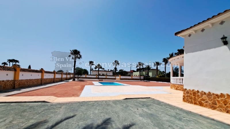 3 slaapkamer Finca/Landhuis te koop in Alicante stad met zwembad - € 385.000 (Ref: 8323854)