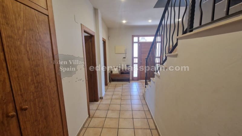 4 soveværelse Villa til salg i Elche / Elx med swimmingpool - € 579.995 (Ref: 8361883)