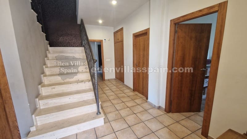 4 soveværelse Villa til salg i Elche / Elx med swimmingpool - € 579.995 (Ref: 8361883)