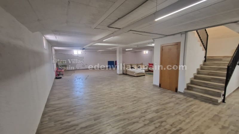 4 soveværelse Villa til salg i Elche / Elx med swimmingpool - € 579.995 (Ref: 8361883)