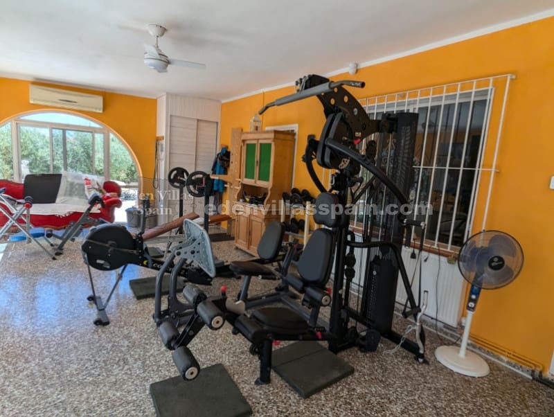 5 Zimmer Finca/Landgut zu verkaufen in Crevillente / Crevillent mit Pool - 444.800 € (Ref: 8472687)