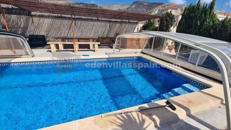 5 Zimmer Finca/Landgut zu verkaufen in Crevillente / Crevillent mit Pool - 444.800 € (Ref: 8472687)