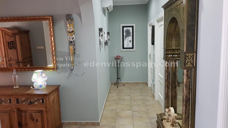 3 sovrum Finca/Hus på landet till salu i Elche / Elx med pool - 435 000 € (Ref: 8537888)